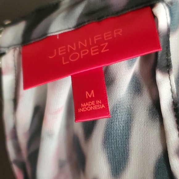 Jennifer Lopez shirt - Picture 7 of 7